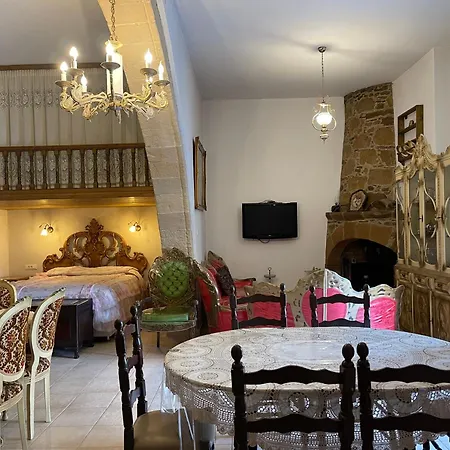 Kamara - Traditional Stone House *