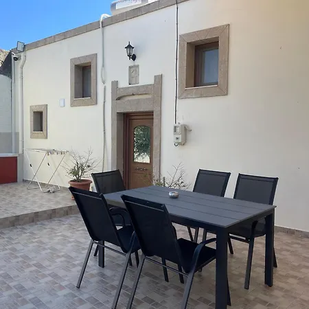 Ferienhaus Kamara - Traditional Stone House